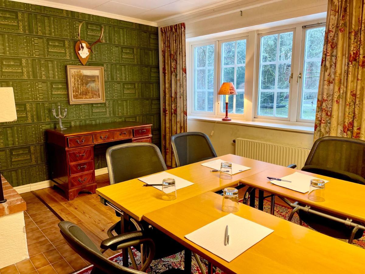 Apertins Hotell Kil Exterior photo
